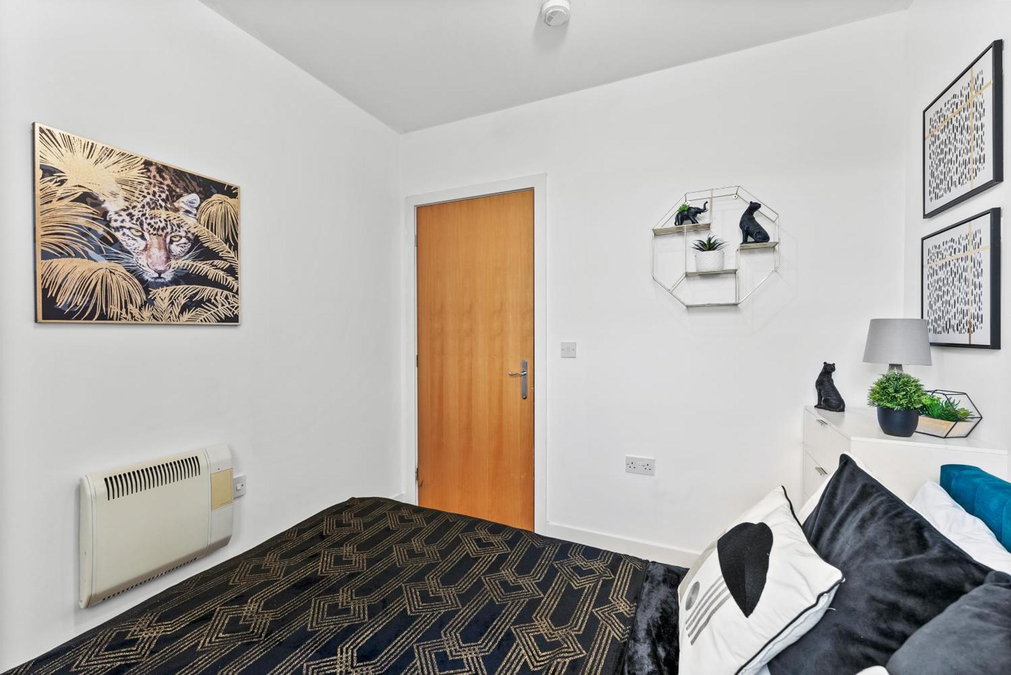 30 Percent Off! Lovely Yorkshire Duplex - Sleeps 6 - Netflix Dewsbury Exteriör bild