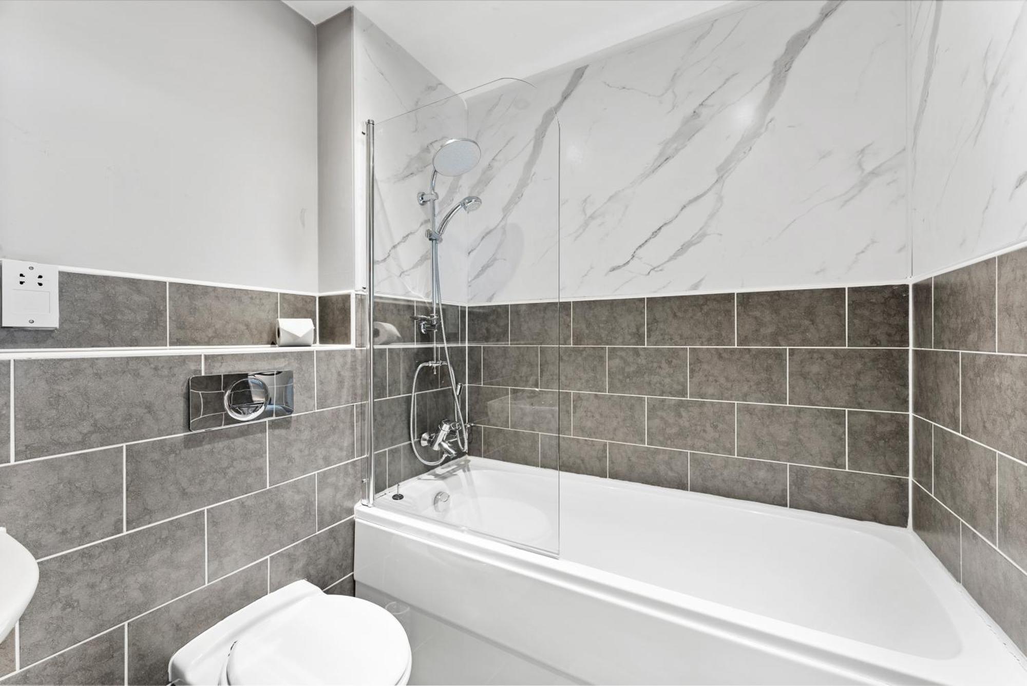 30 Percent Off! Lovely Yorkshire Duplex - Sleeps 6 - Netflix Dewsbury Exteriör bild